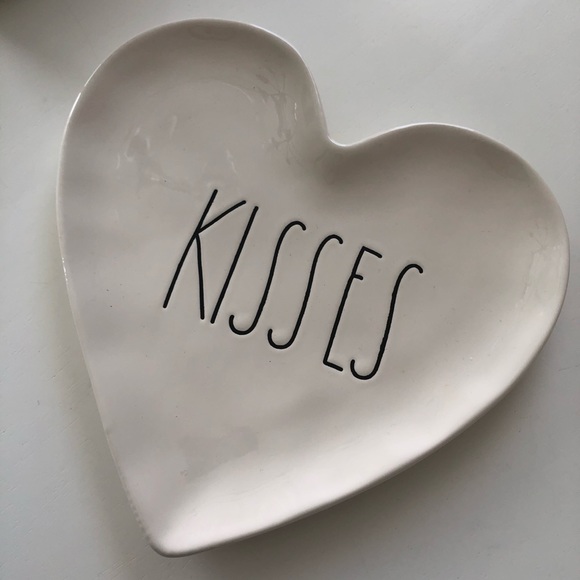 Rae Dunn Other - Rae Dunn Kisses Dish